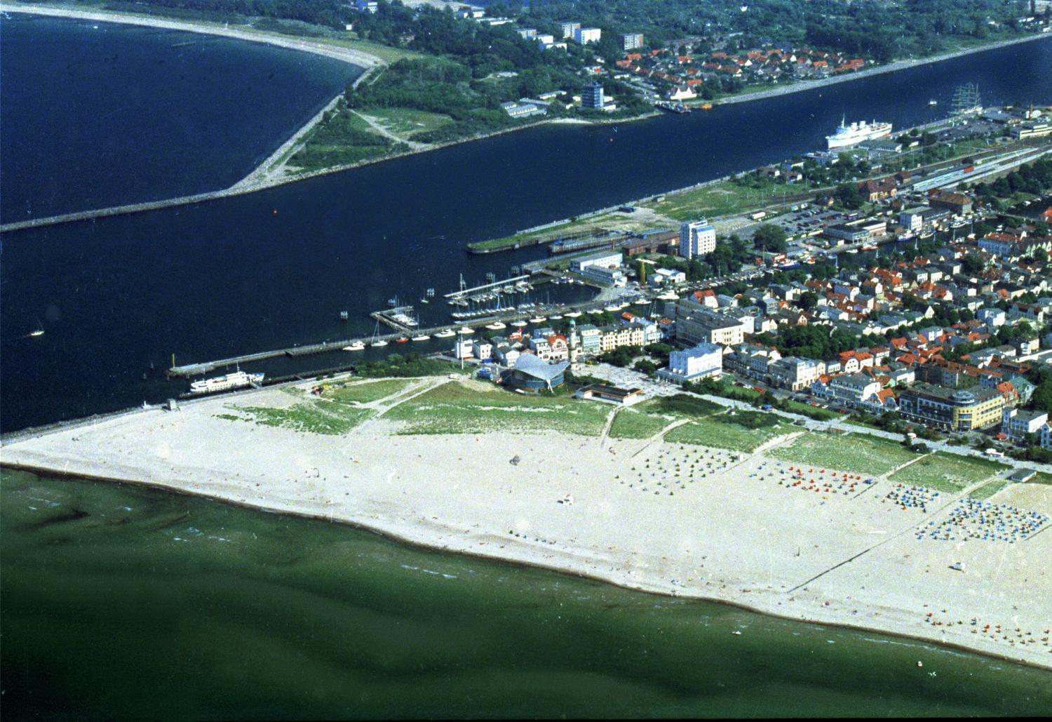 Hotel Bellevue Warnemuende Rostock Exterior photo