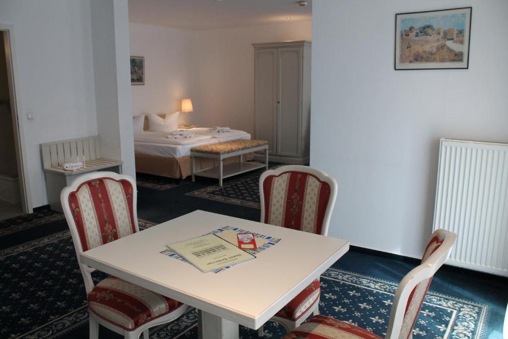 Hotel Bellevue Warnemuende Rostock Exterior photo